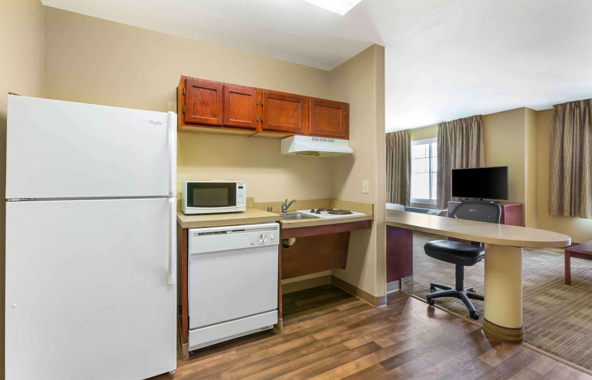 Extended Stay America Suites - Raleigh - Rtp - 4919 Miami Blvd Дарем Экстерьер фото
